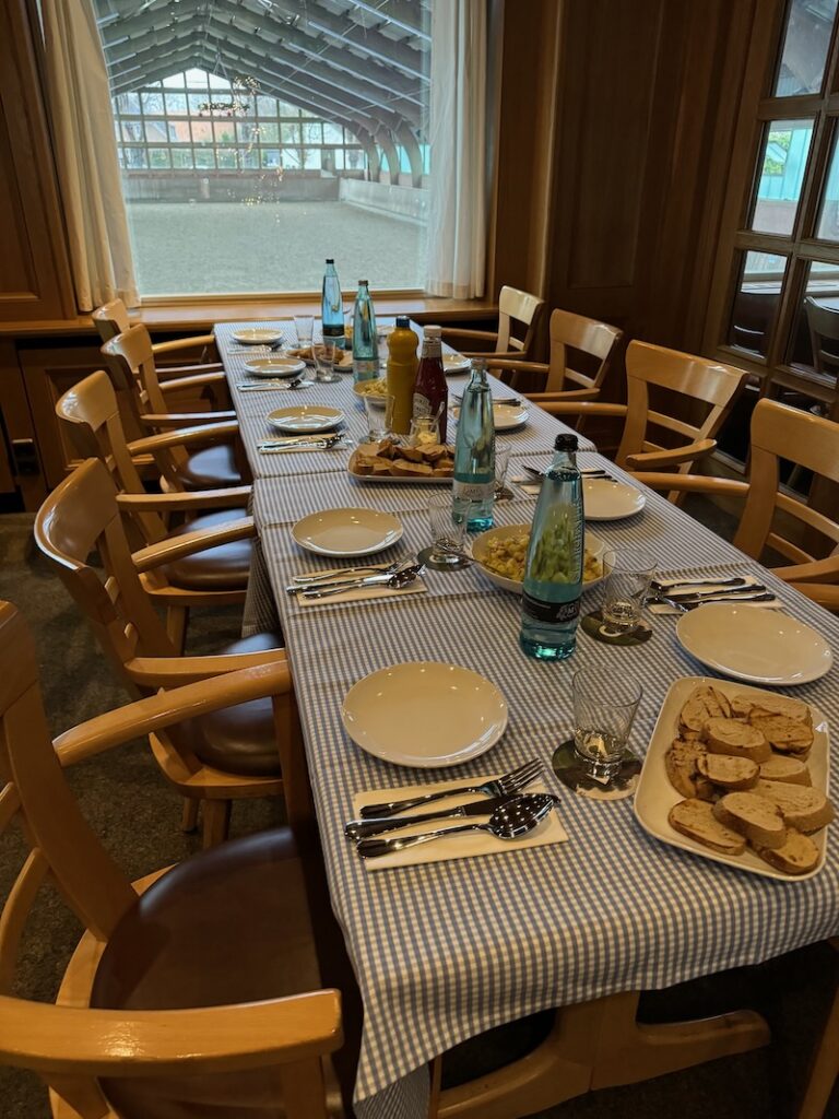 Gedeckte Tafel für Veranstaltung Hofküche Tangstedt